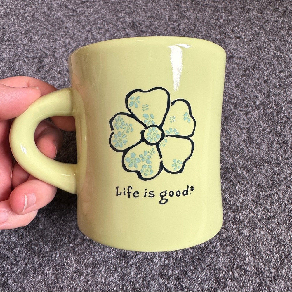 LIFE IS GOOD | flower print pale green diner mug